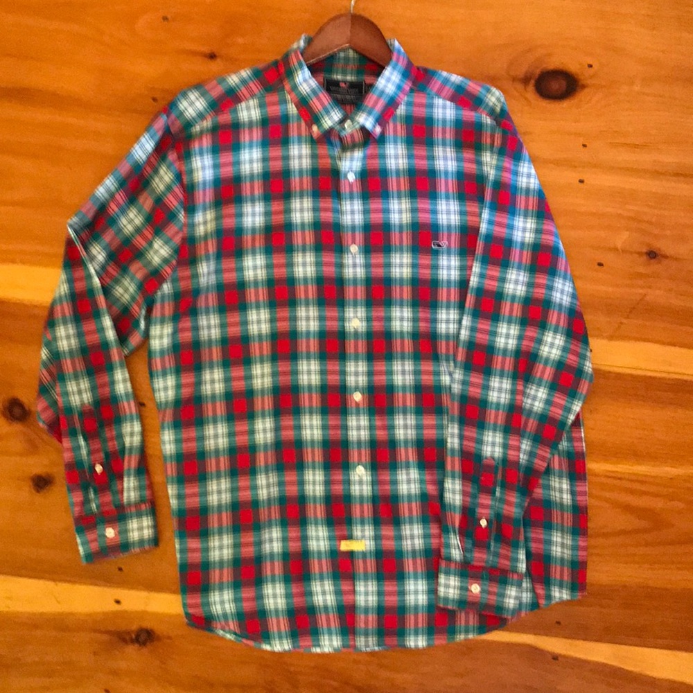 Vineyard Vines Men’s Classic Fit Tucker shirt